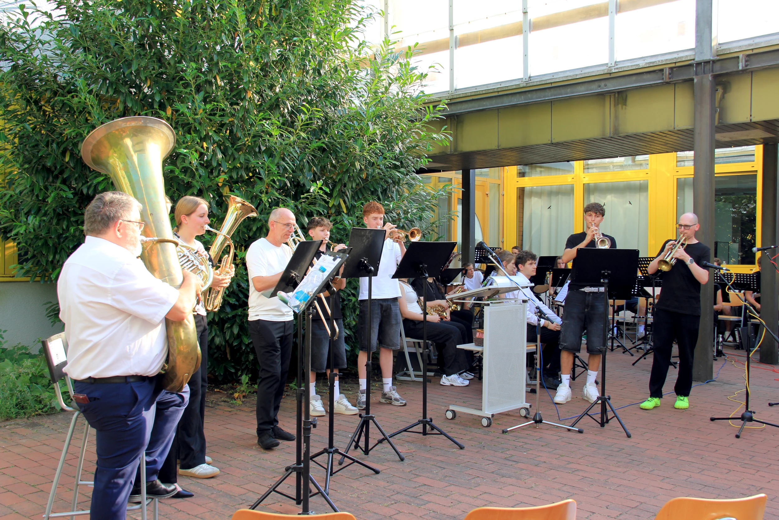 Bild 1: Open Air-Sommerkonzert am Theodor-Heuss-Gymnasium