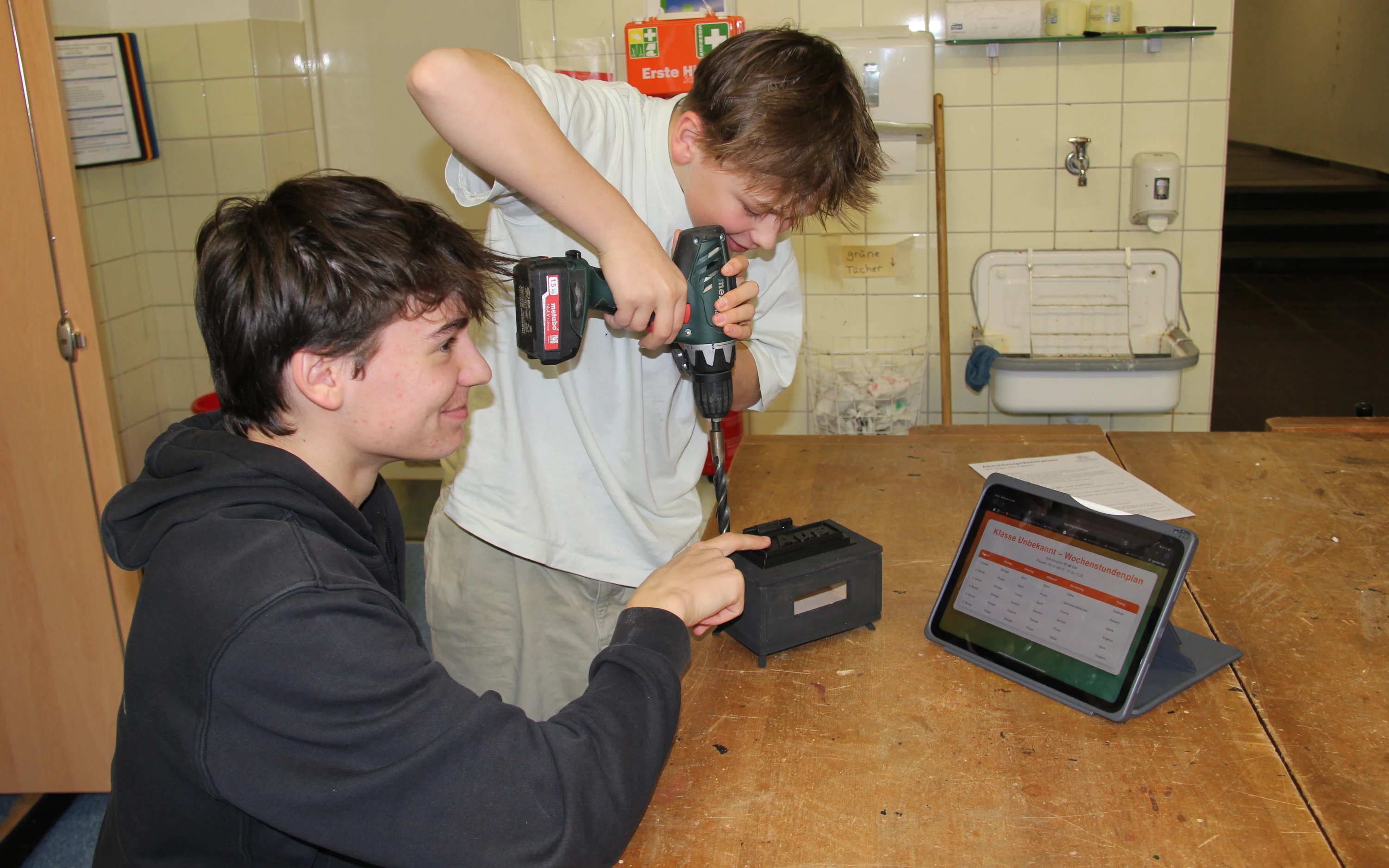Bild 2: Tüftelwerkstatt am Theodor-Heuss-Gymnasium in Kooperation mit der Hochschule Aalen