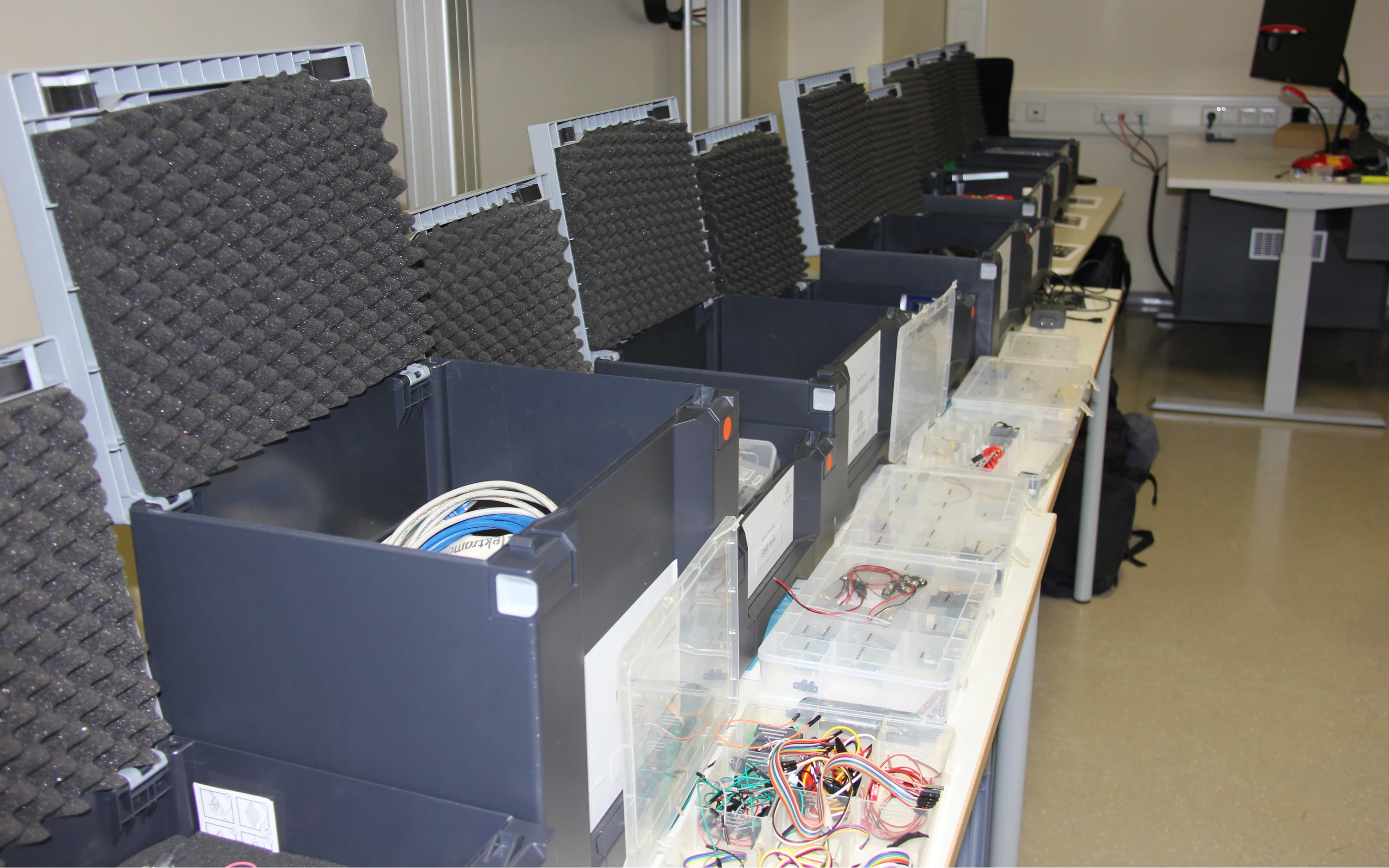 Bild 4: Tüftelwerkstatt am Theodor-Heuss-Gymnasium in Kooperation mit der Hochschule Aalen