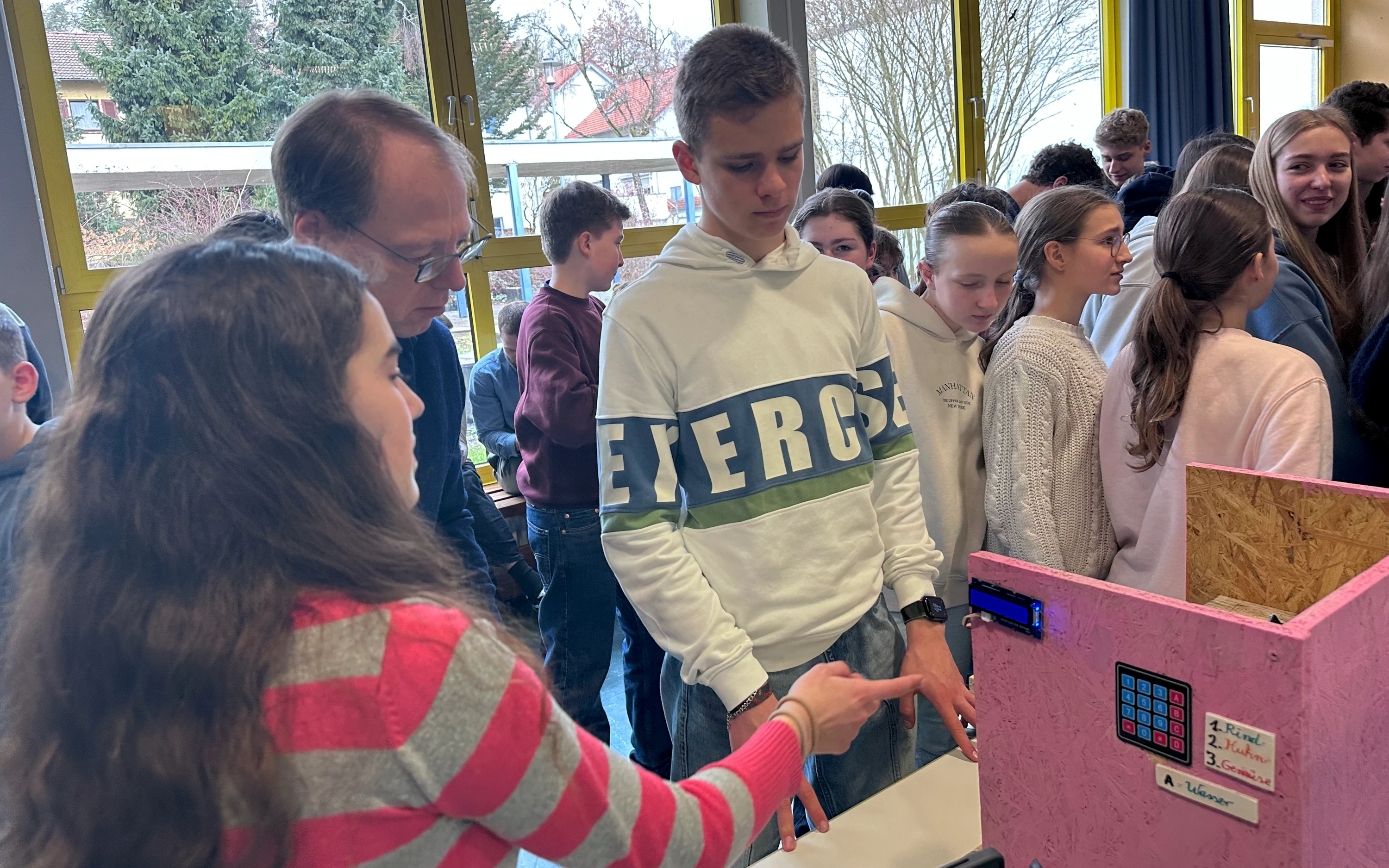 Bild 9: Tüftelwerkstatt am Theodor-Heuss-Gymnasium in Kooperation mit der Hochschule Aalen
