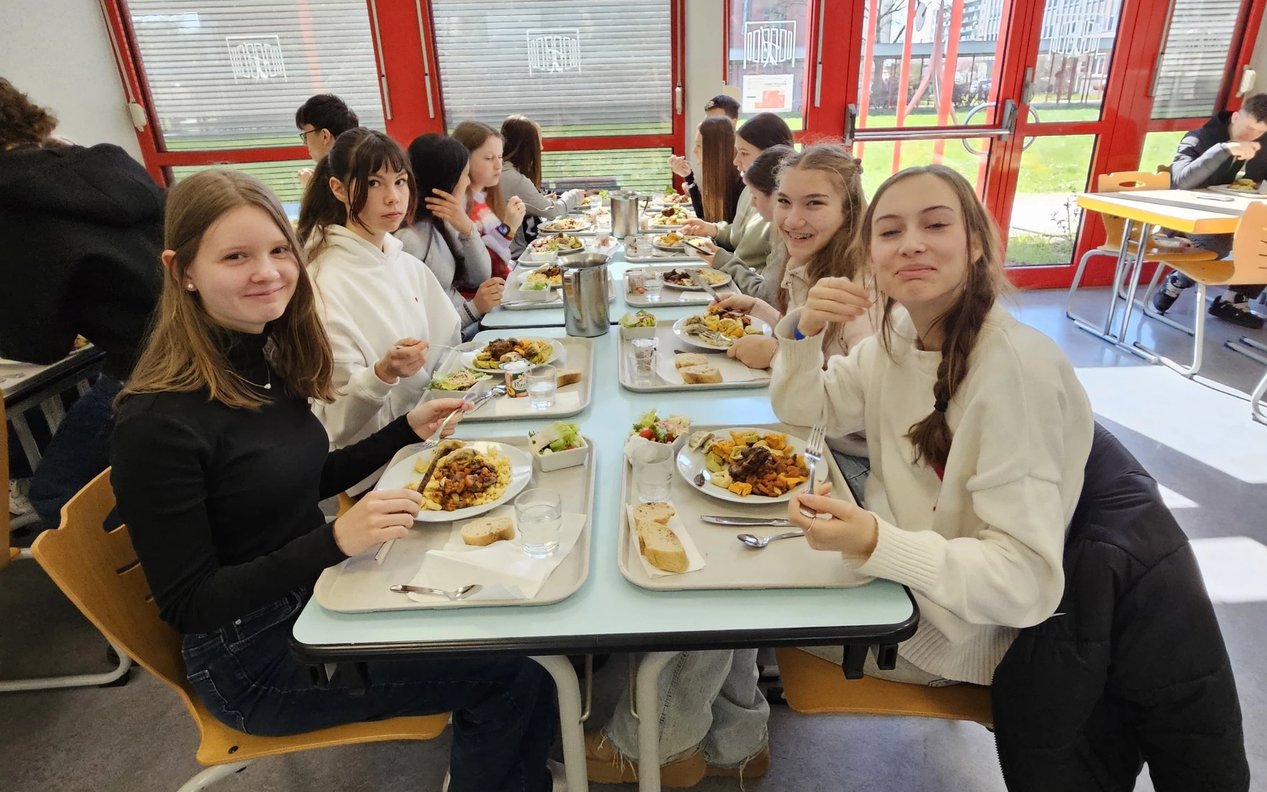 Bild 2: Französischschülerinnen und -schüler der Stufe 9 Reise in der Europametropole Strasbourg