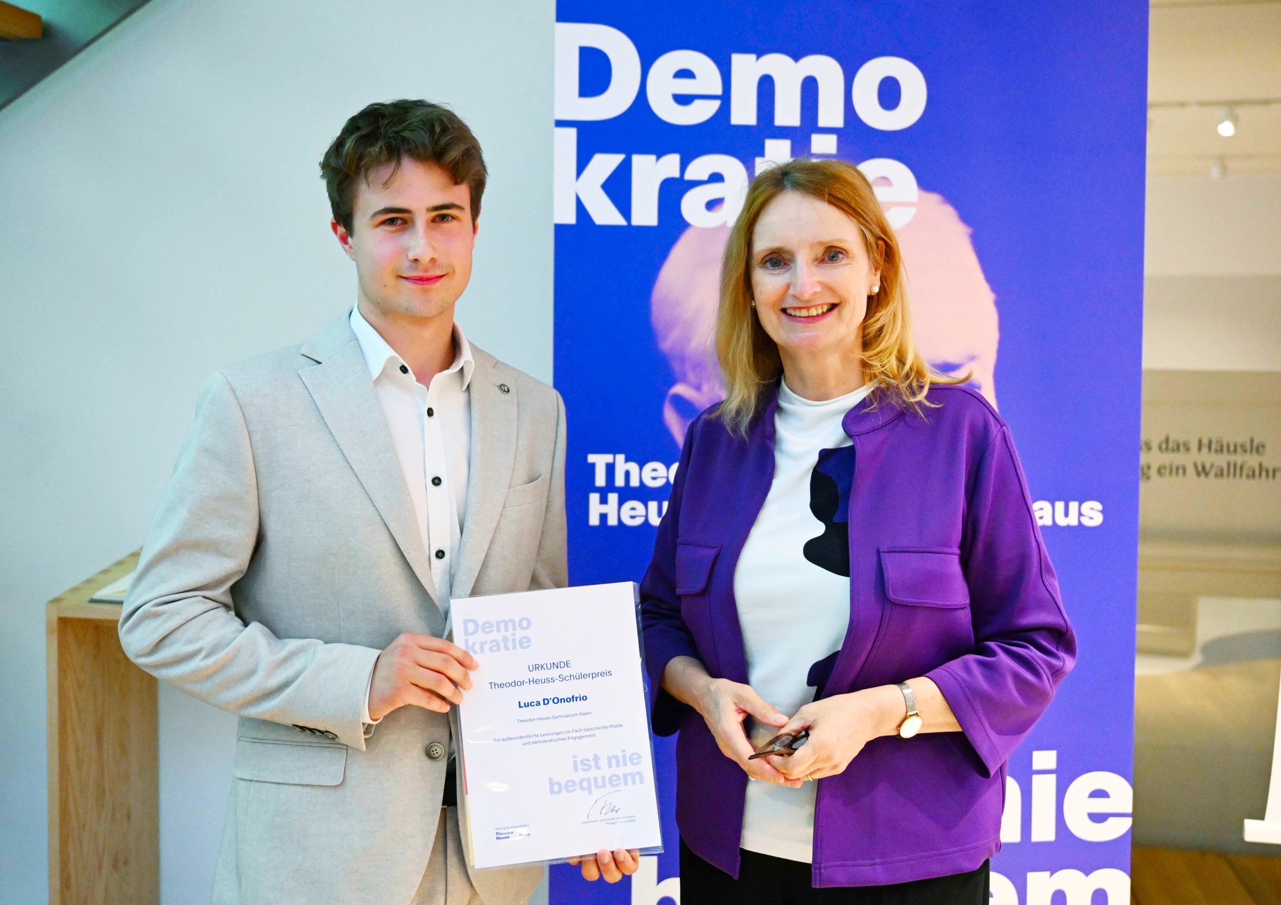 Titelbild: Schüler aus Aalen erhält Theodor-Heuss-Schülerpreis