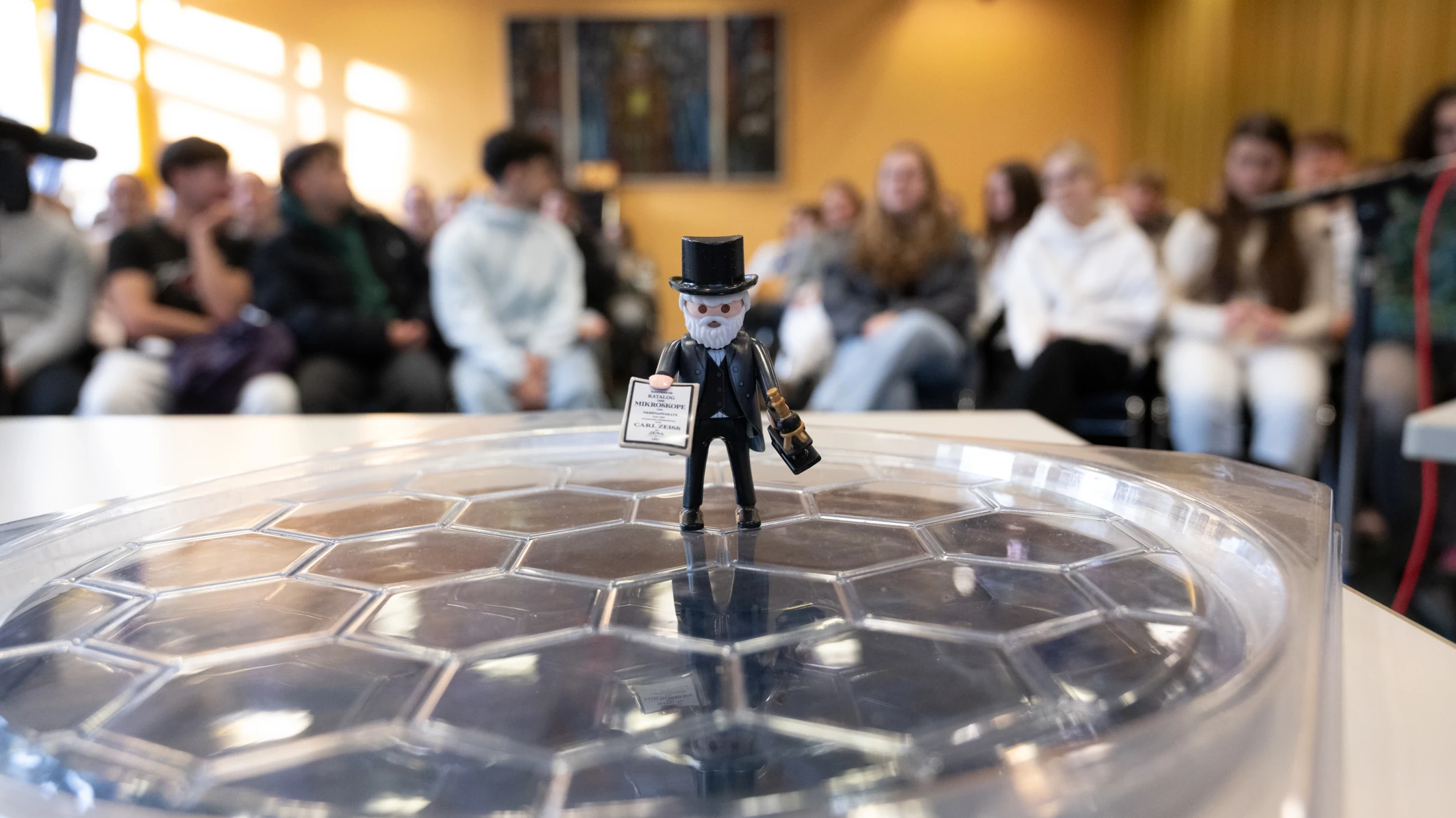 Bild 2: Zeiss Expertinnen begeistern für MINT-Berufe